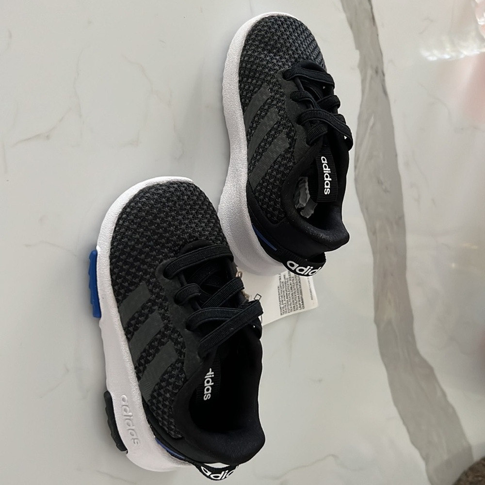 New in box with tags baby Adidas. Size 4k - Picture 5 of 6